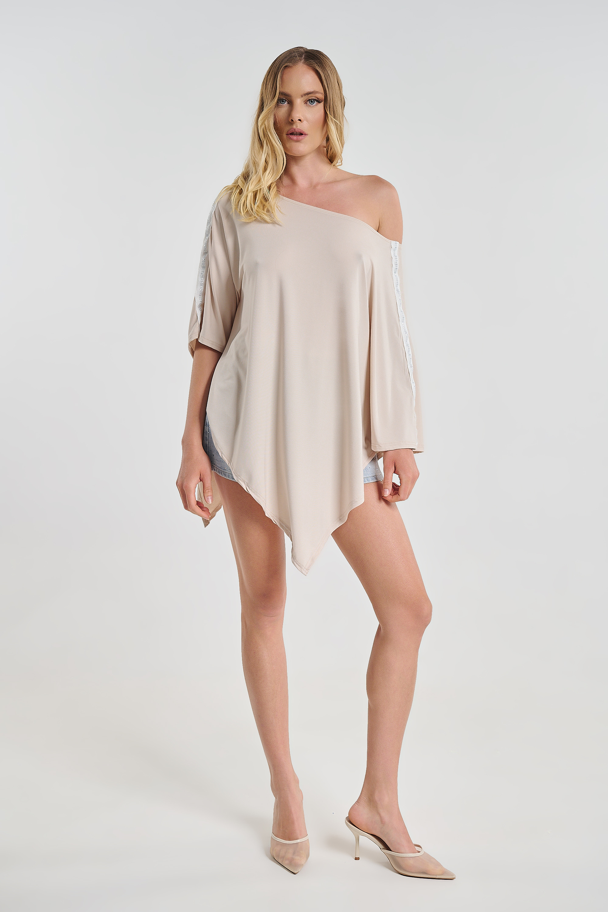 Μπλούζα Kellys Ασύμμετρη Με Batwing Μανίκι & Στρας