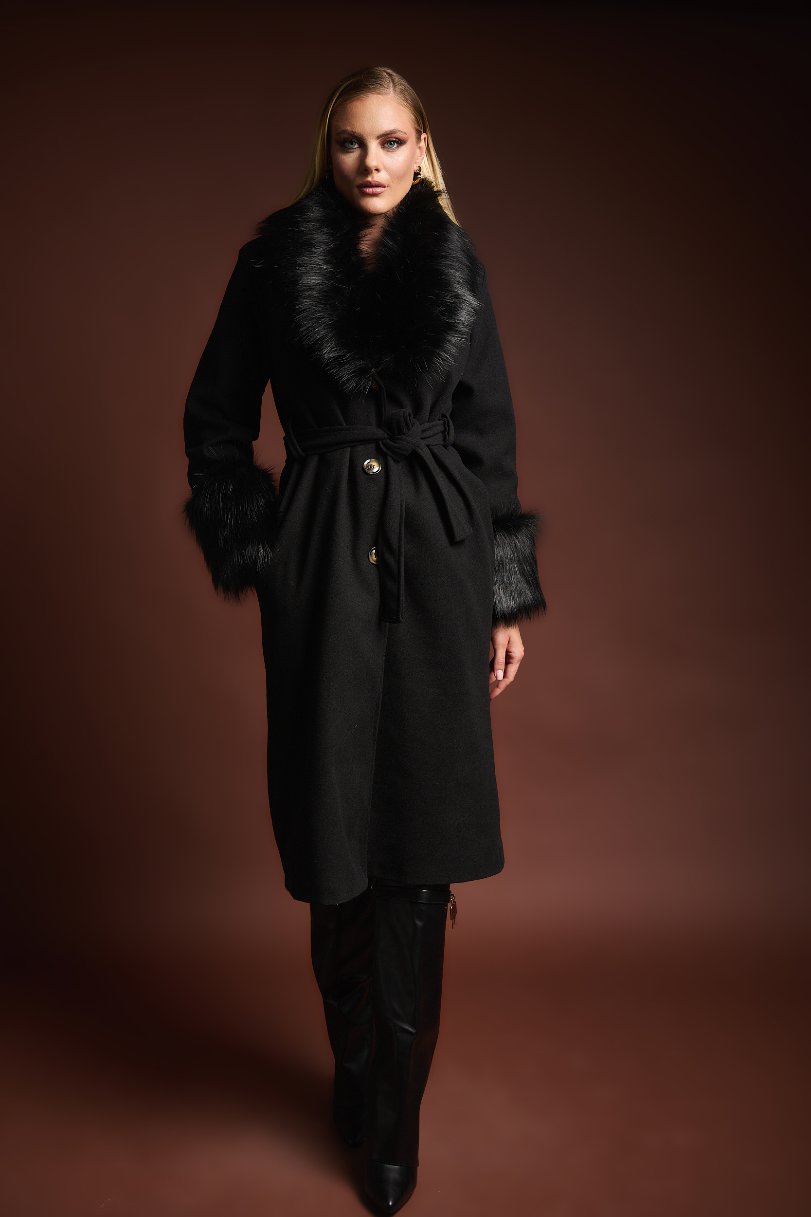 Παλτό Με Συνθετική Γούνα & Ζώνη φωτογραφία