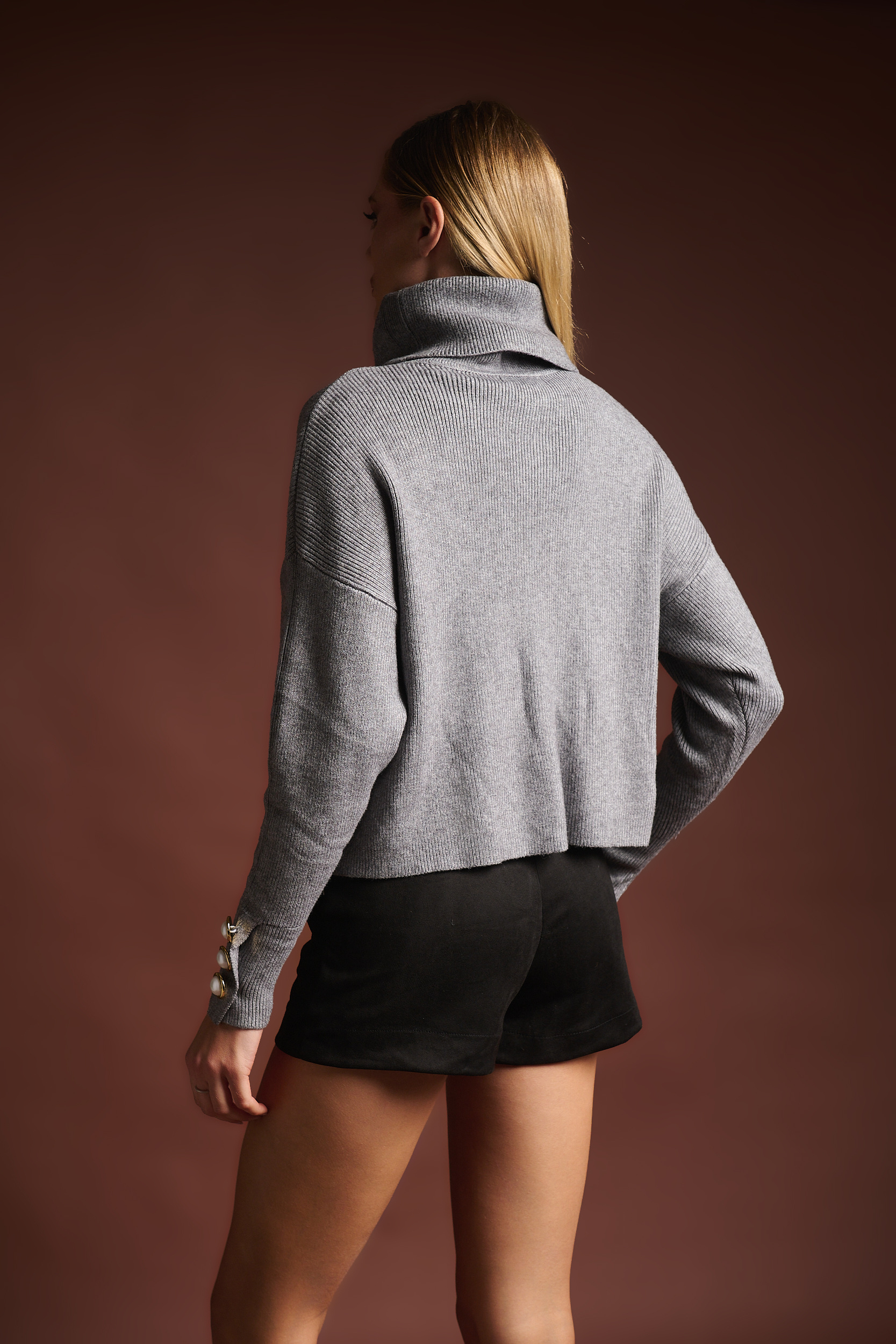 Πλεκτό Ριμπ Ζιβάγκο Με Διακοσμητικά Κουμπιά φωτογραφία