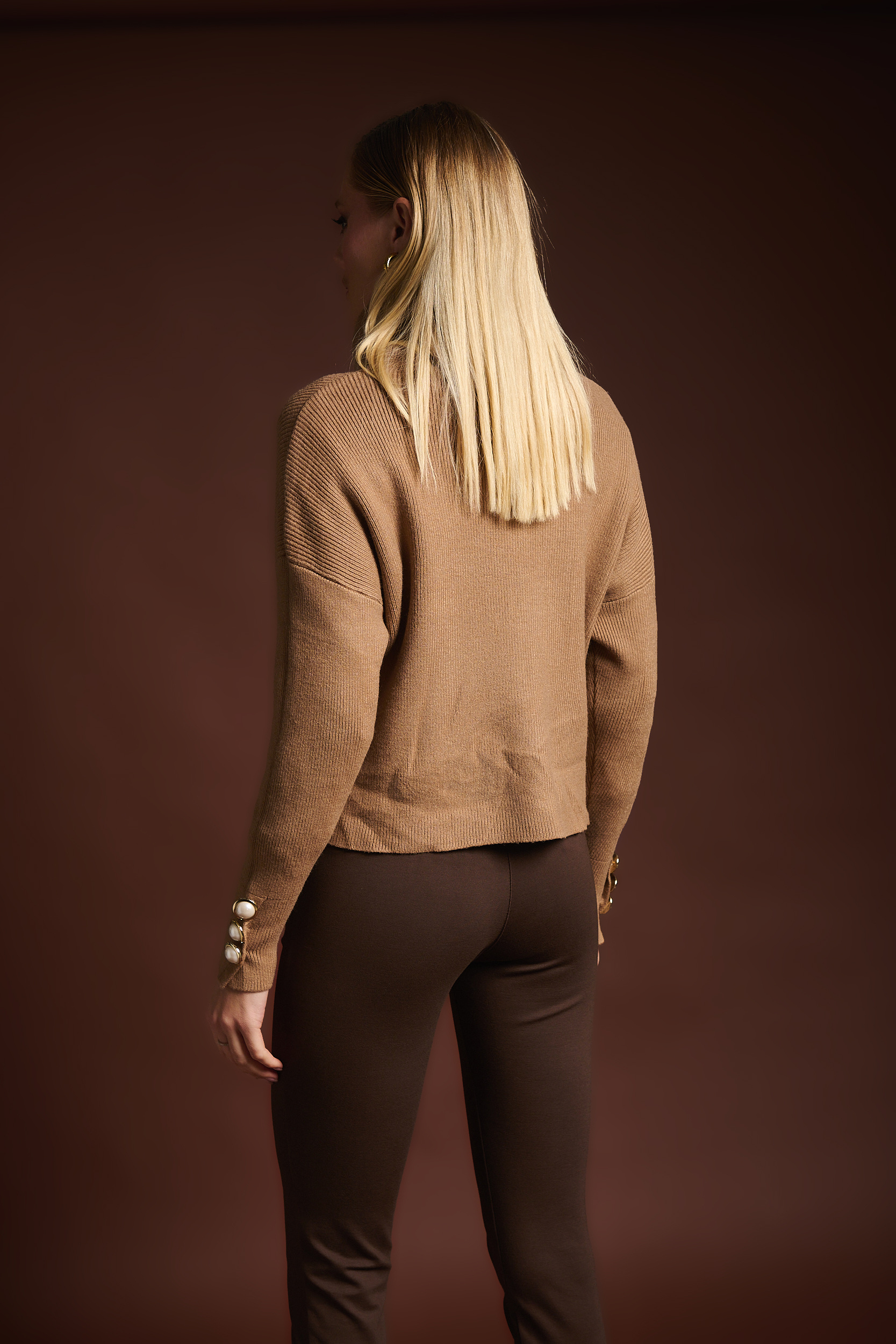 Πλεκτό Ριμπ Ζιβάγκο Με Διακοσμητικά Κουμπιά φωτογραφία