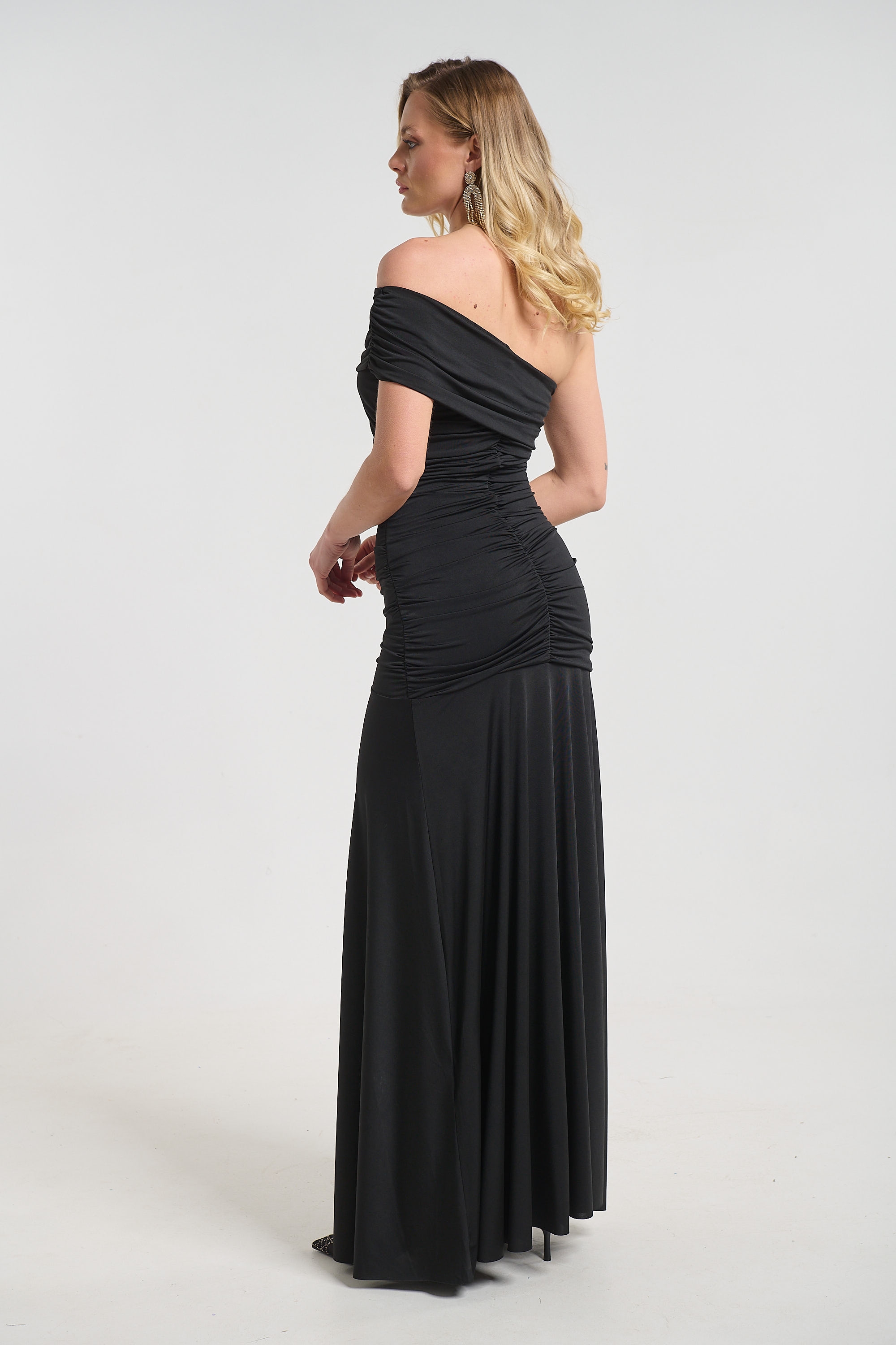 Φόρεμα Maxi Off Shoulder Με Σκίσιμο
