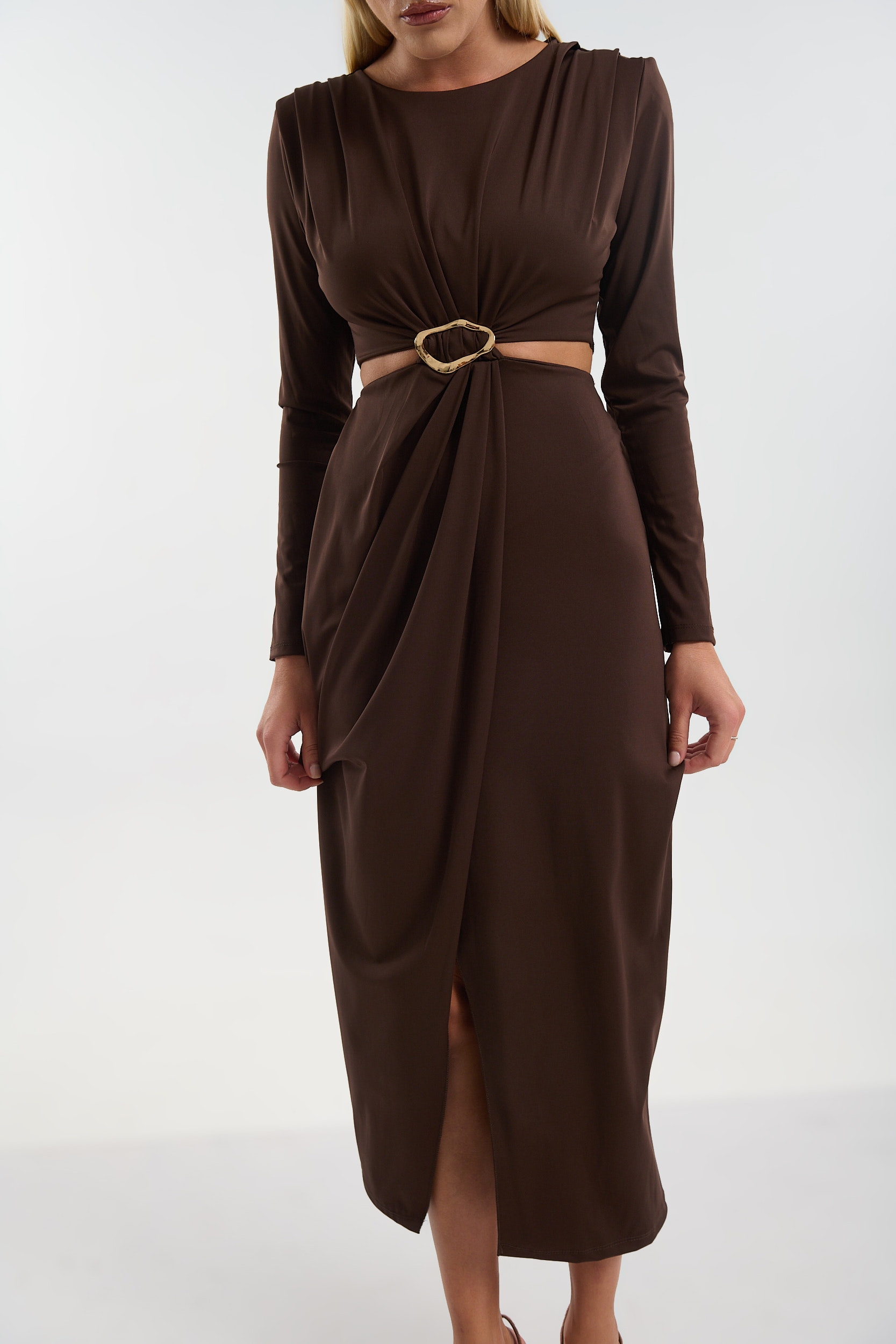 Φόρεμα Cut-Out Με Χρυσή Αγκράφα & Σκίσιμο