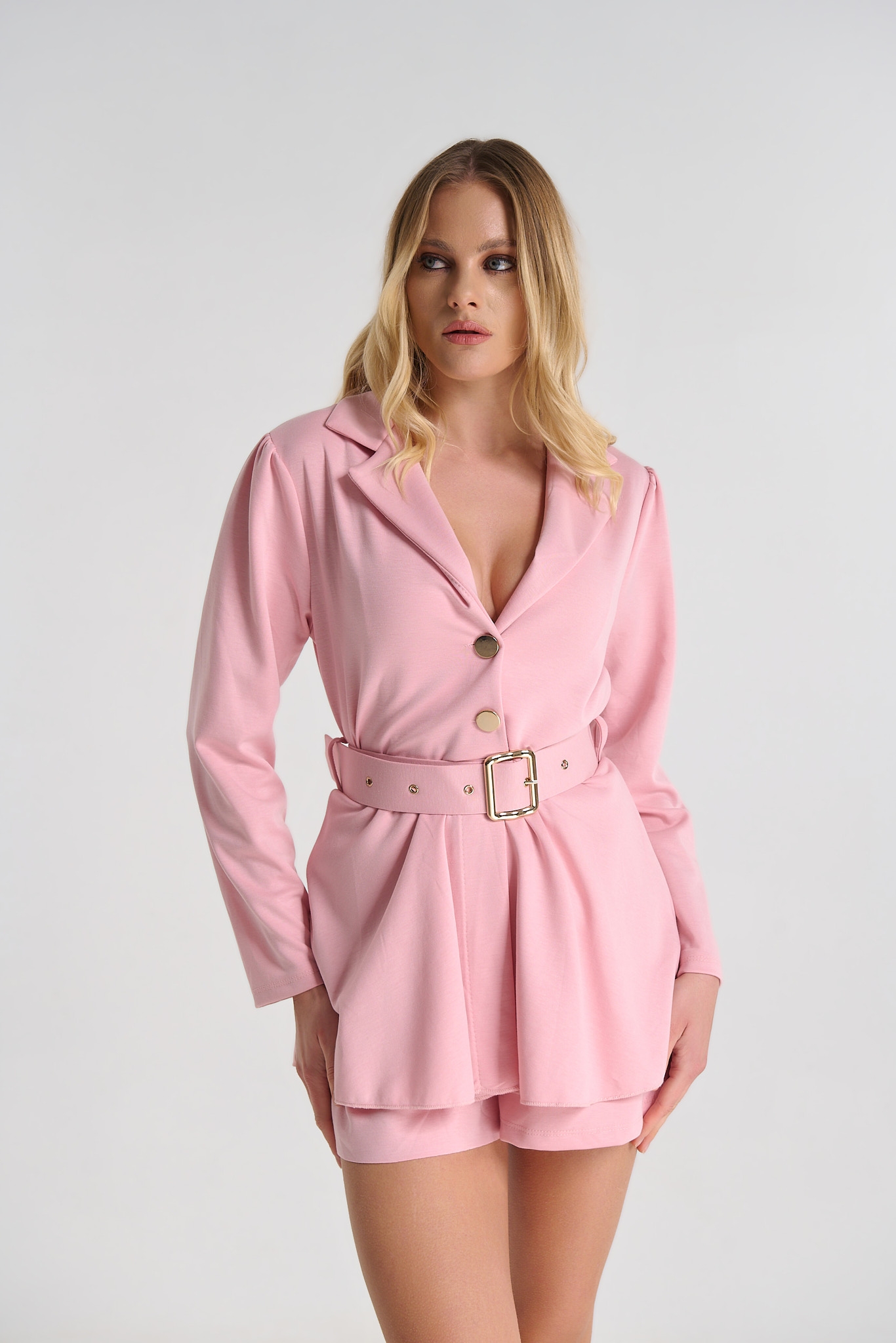 Ολόσωμο Σορτς Με Ζώνη & Γιακά