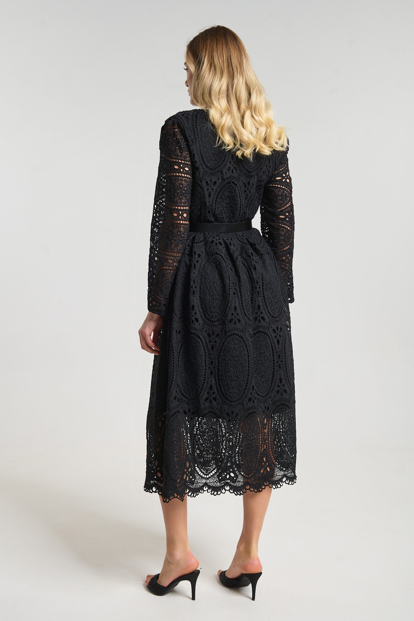 Φόρεμα Δαντέλα Με Πέρλες & Στρας