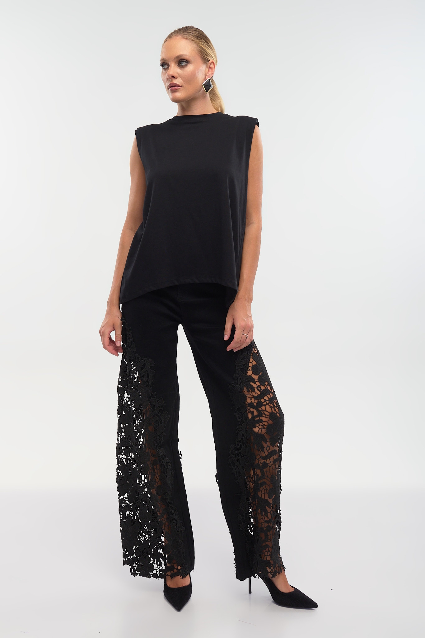 Women’s High-Waist Wide Leg Jeans with Lace Panels