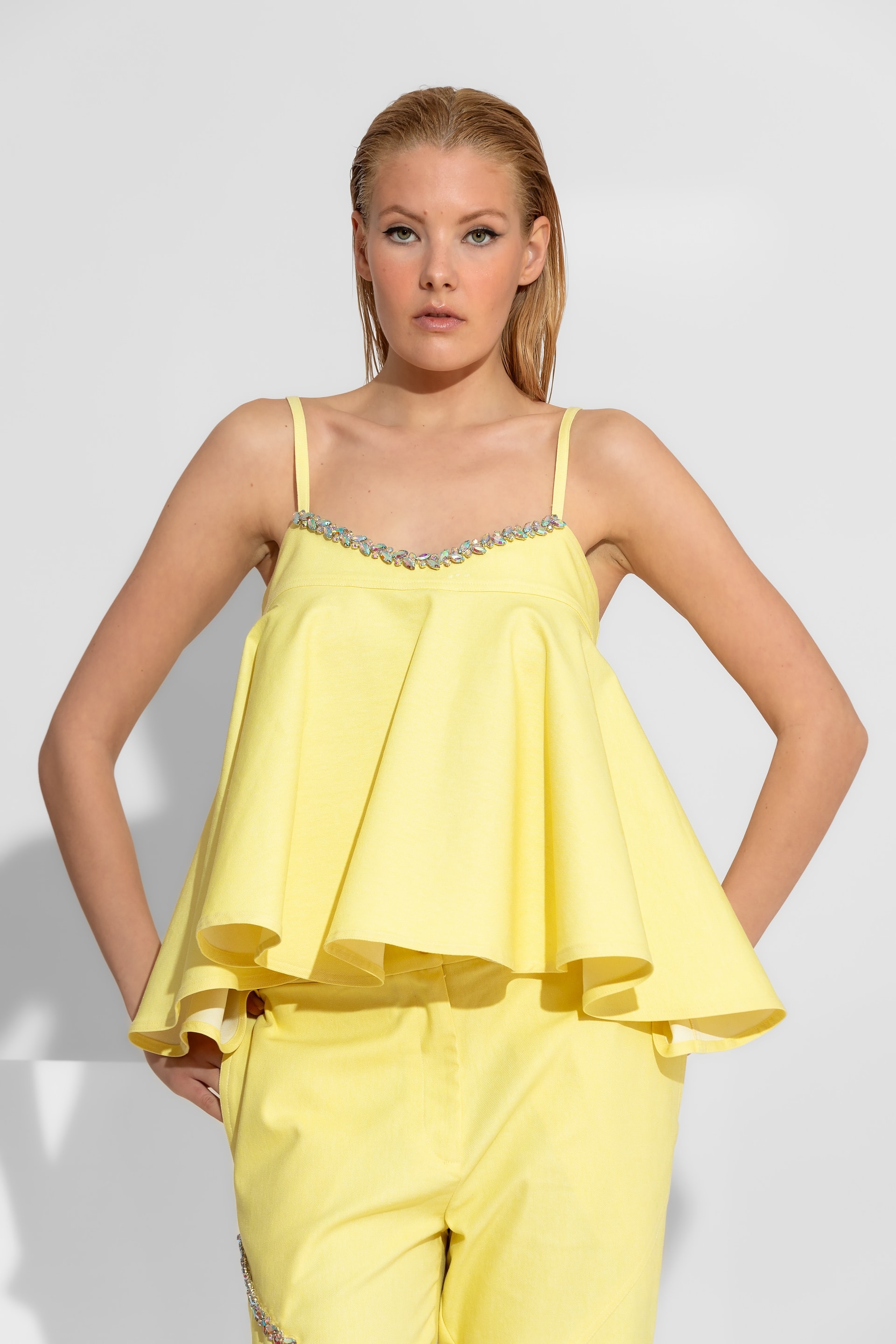 Τοπ Peplum Με Κρύσταλλα & Βολάν C-THROU