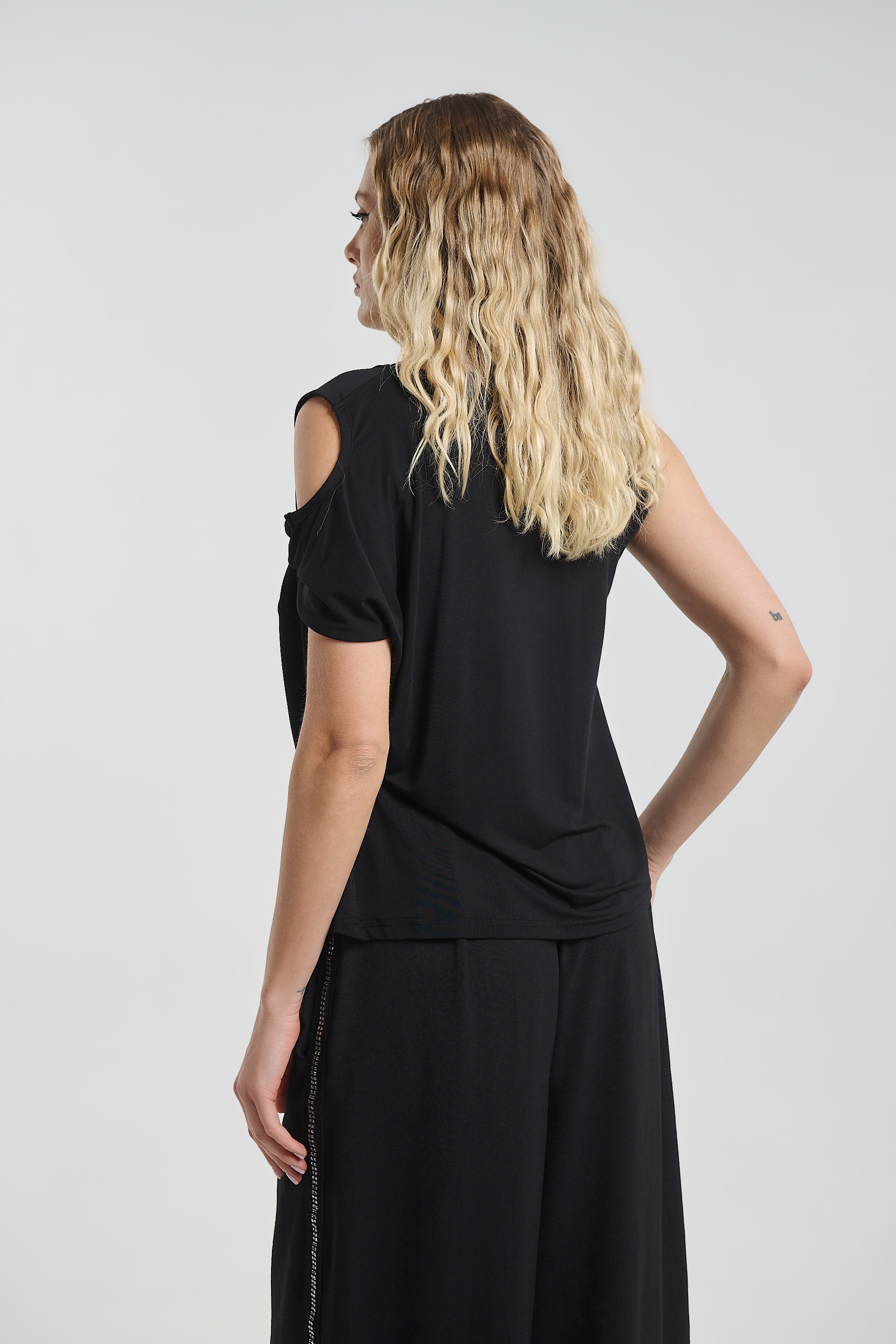 Μπλούζα Kellys Ασύμμετρη Με Draped Σχέδιο
