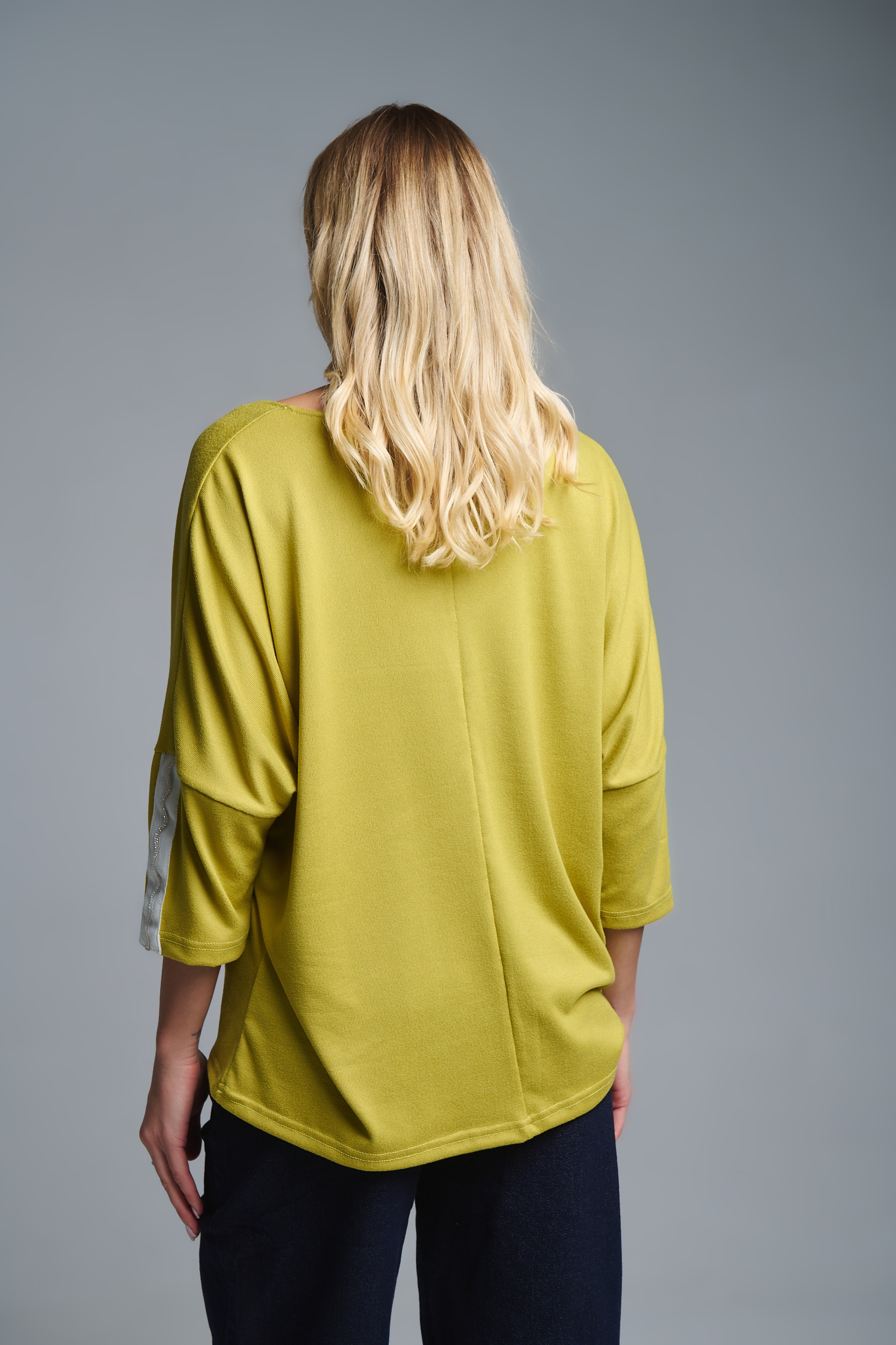 Μπλούζα Με V και Στρας στο Μανίκι Kellys