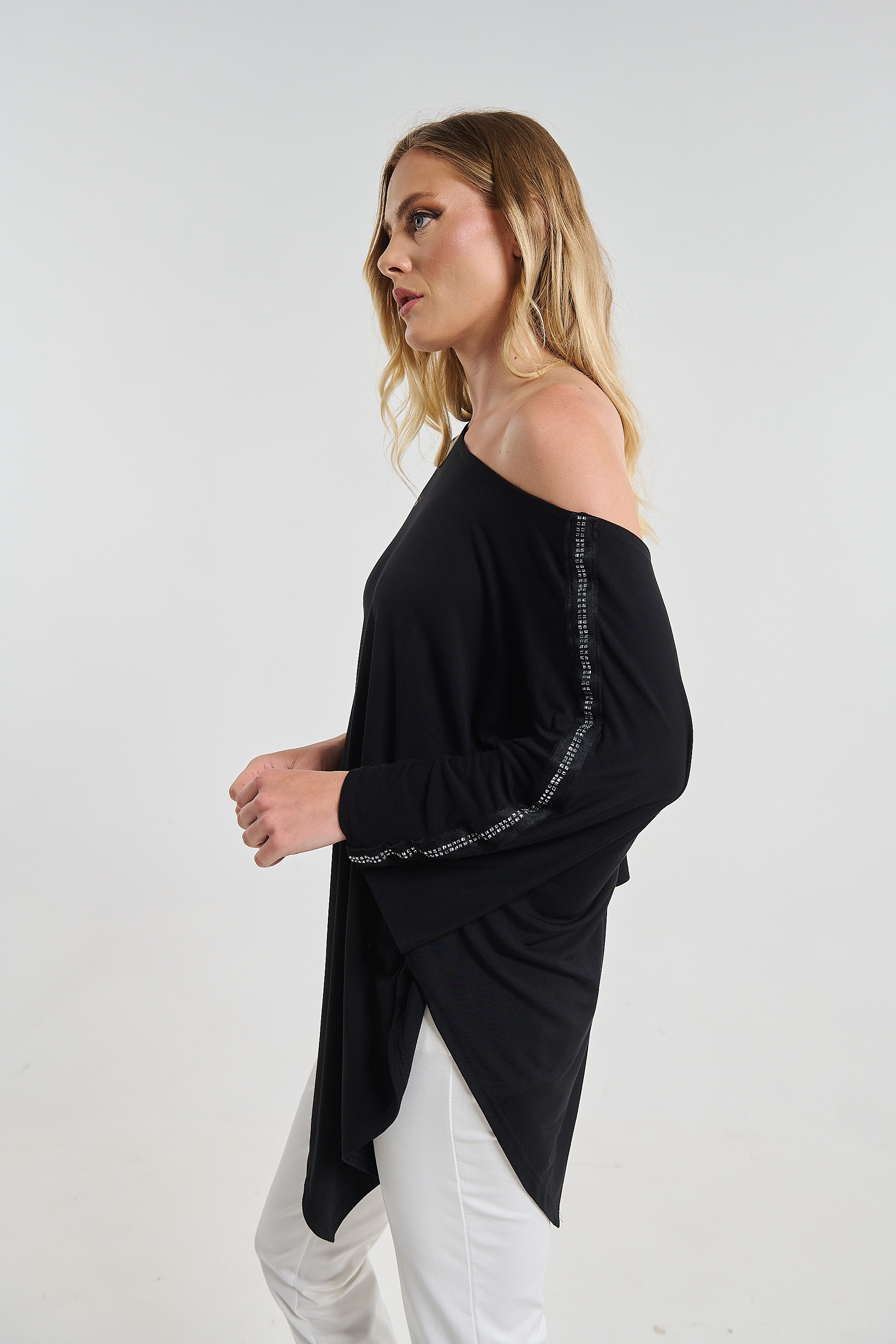 Μπλούζα Kellys Ασύμμετρη Με Batwing Μανίκι & Στρας