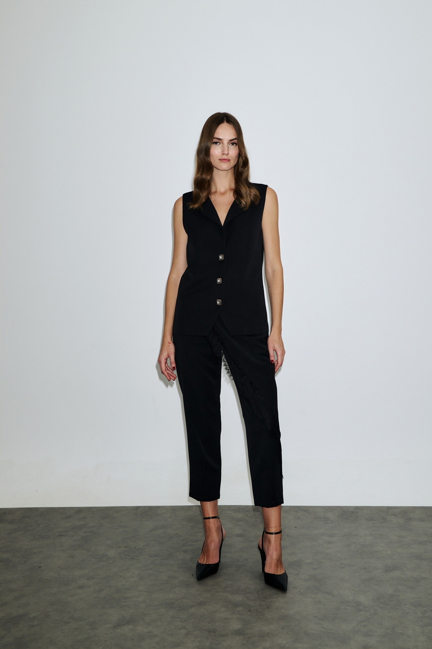 Γιλέκο με Γιακά και Δαντέλα στην Πλάτη DEJAVU