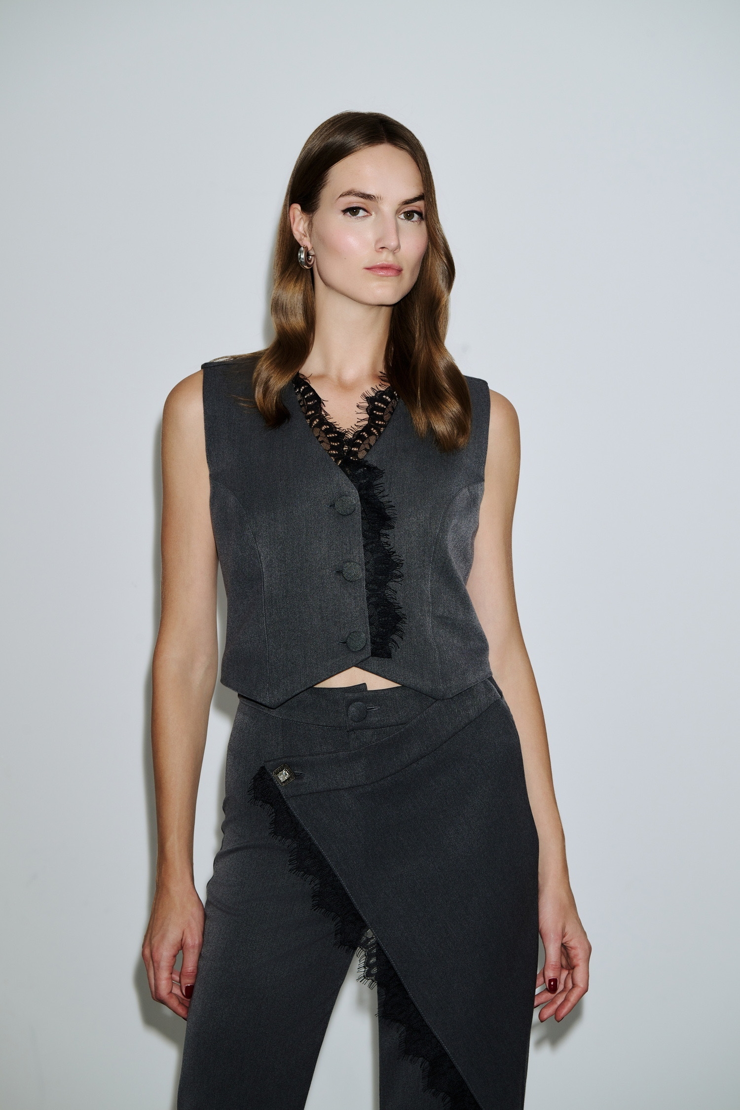 Γιλέκο Με Δαντέλα & Κουμπιά DELAVU