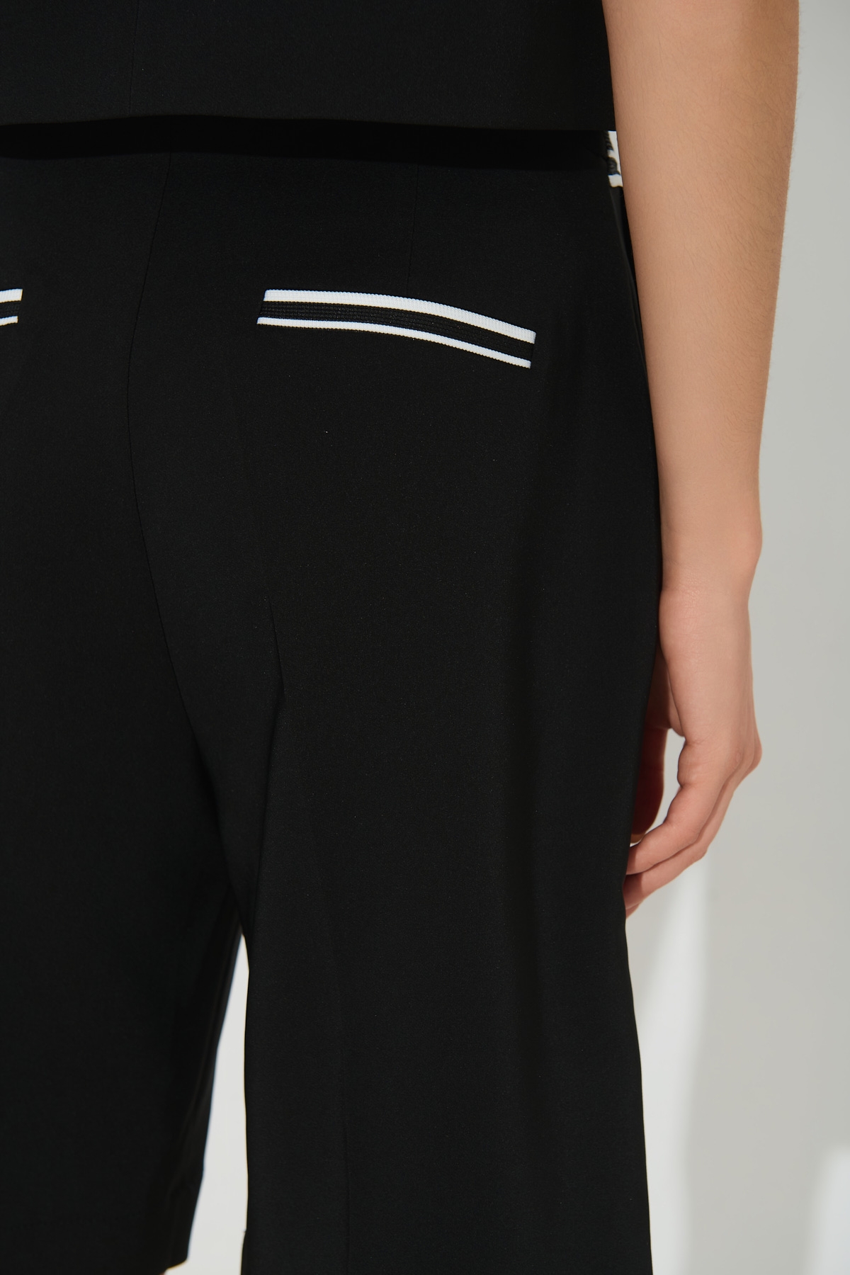 Βερμούδα Με Λάστιχο Στη Μέση DEJAVU