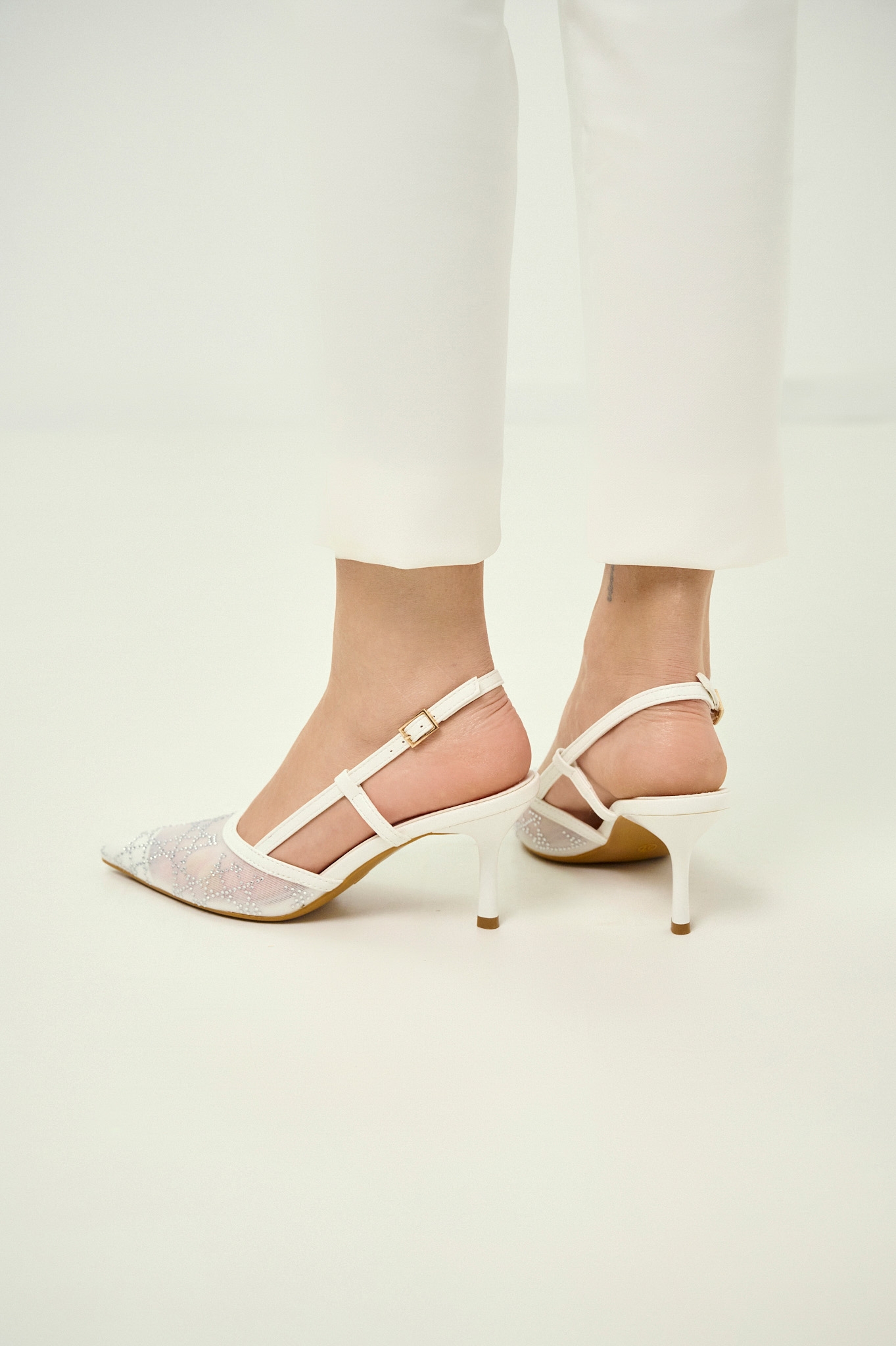 Γόβες Μυτερές Slingback Με Στρας & Mesh