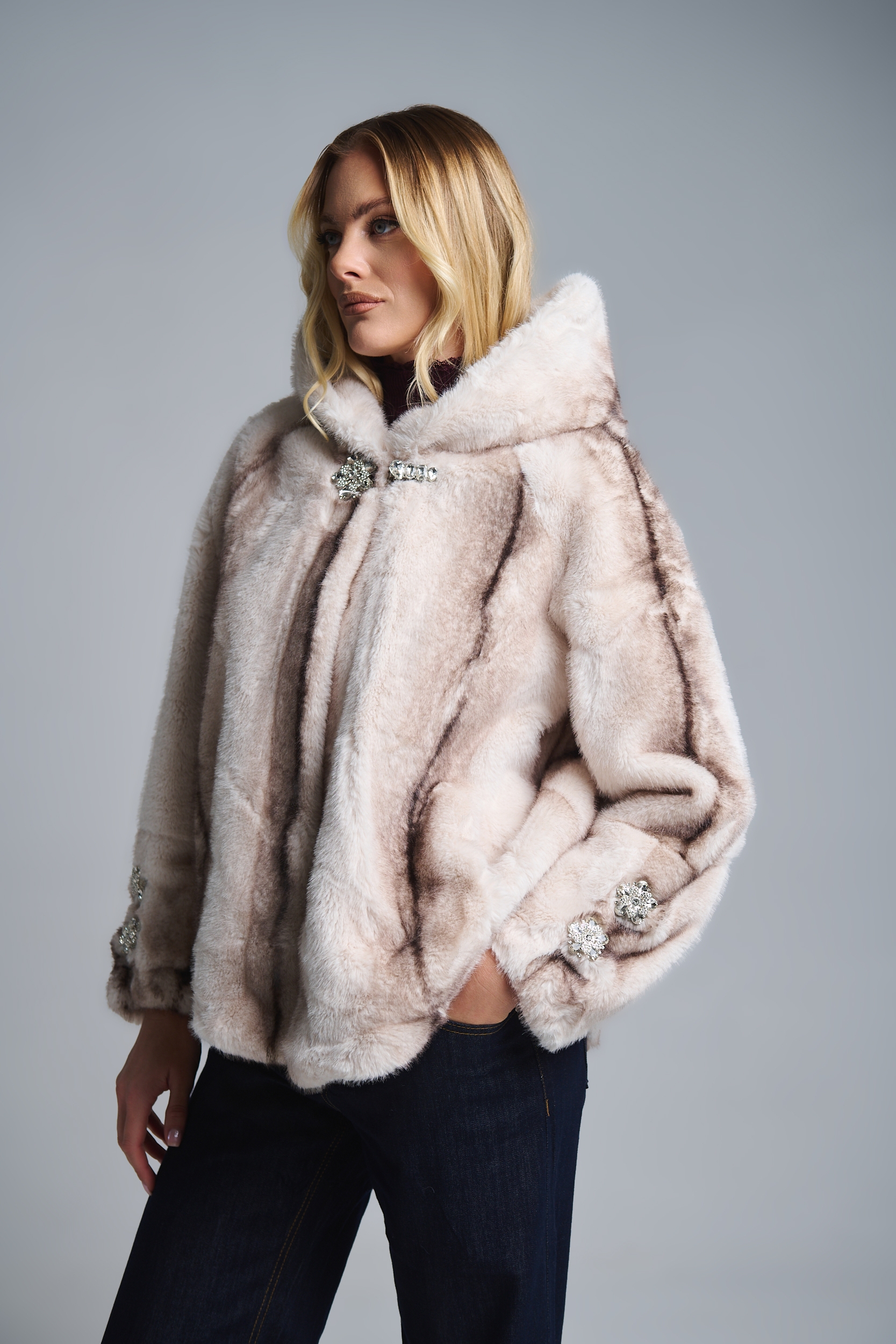 Jacket Faux Fur με Κουκούλα & Στρασένια Κουμπιά