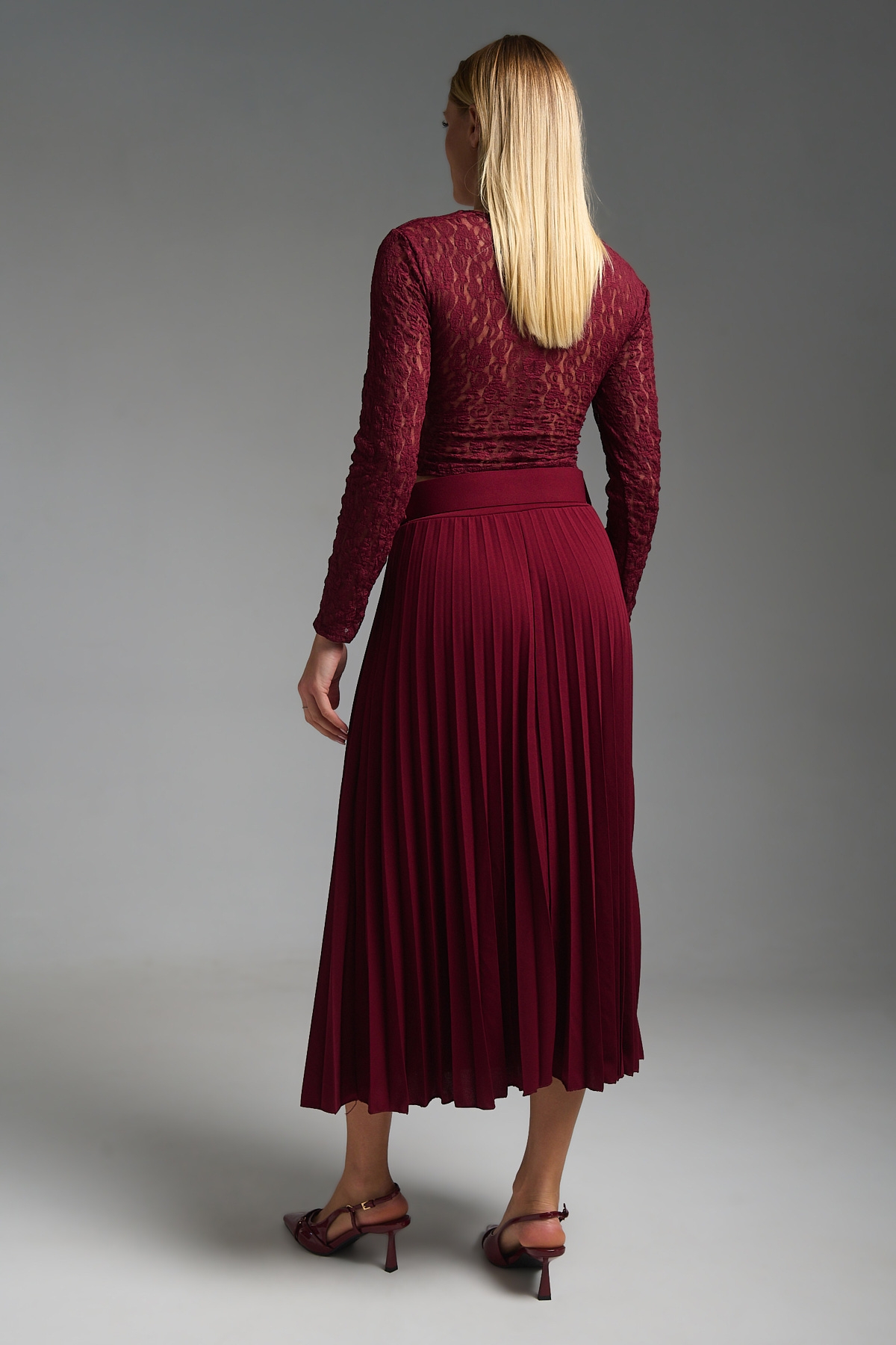 Μπλούζα Crop Δαντέλα Με Cups & Στρας Διακόσμηση