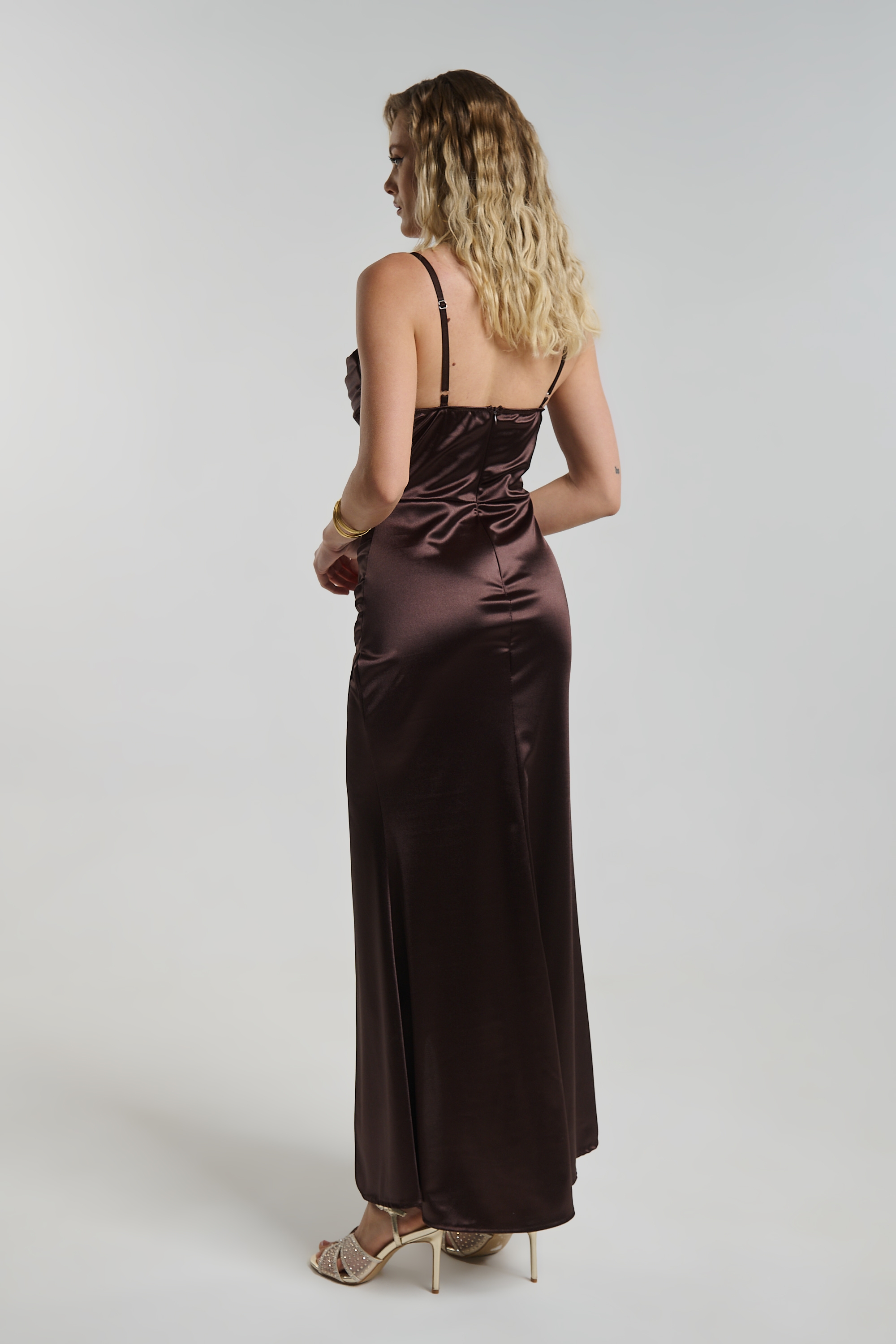 Φόρεμα Maxi Satin Με Cups & Σκίσιμο