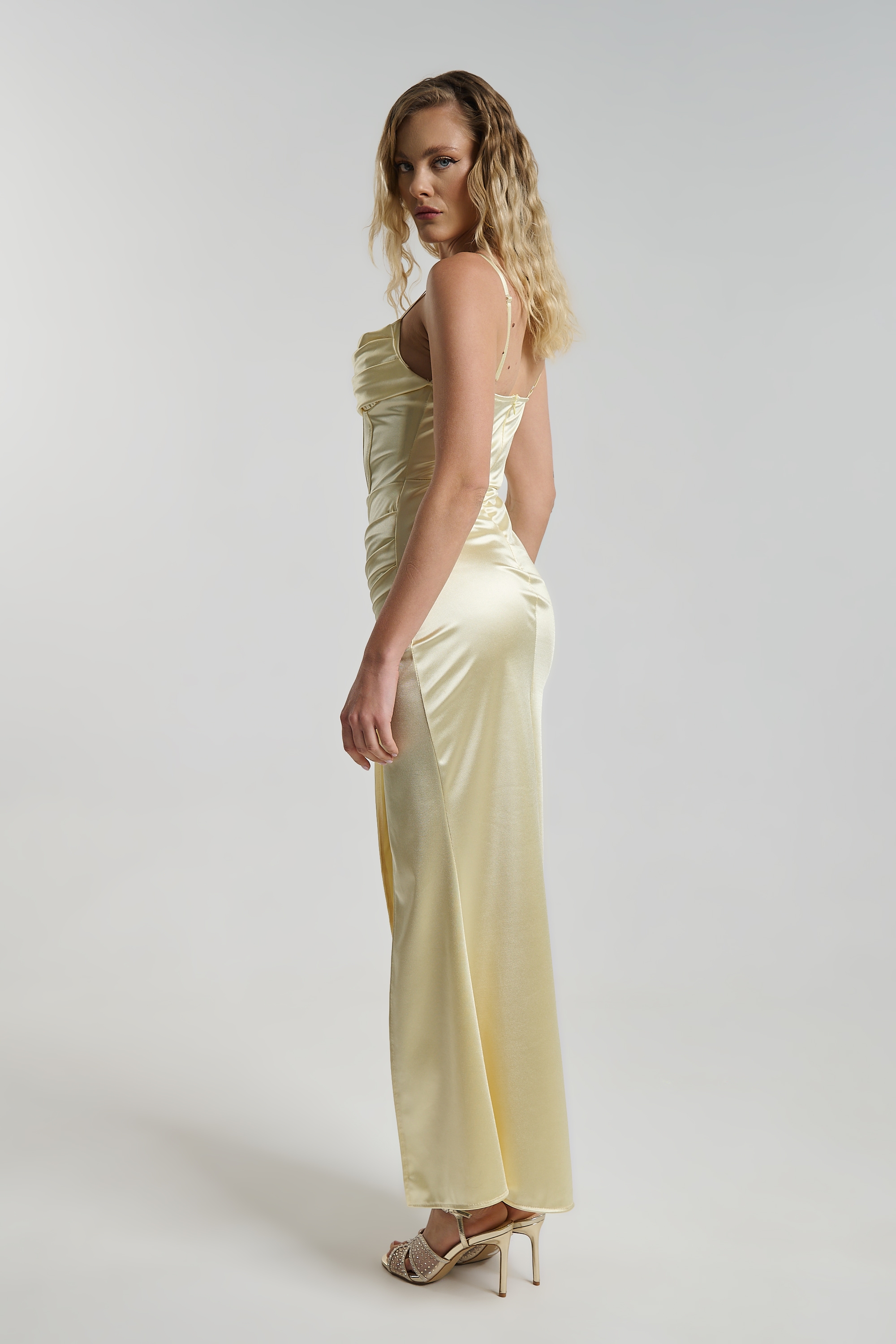 Φόρεμα Maxi Satin Με Cups & Σκίσιμο