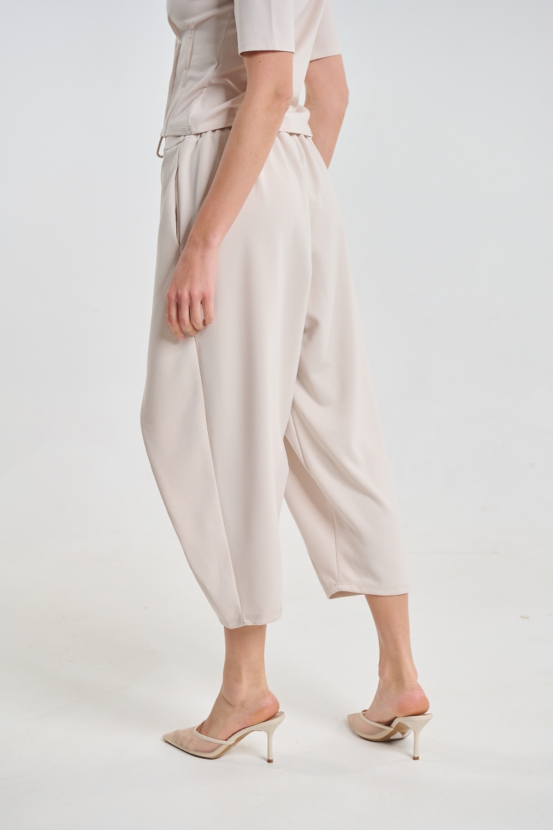 Women Pants with Button Detail