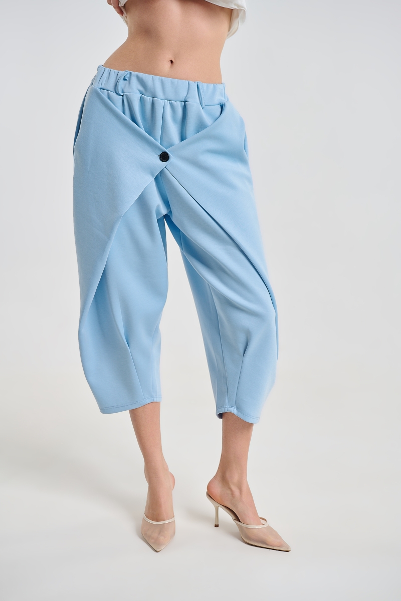 Women Pants with Button Detail