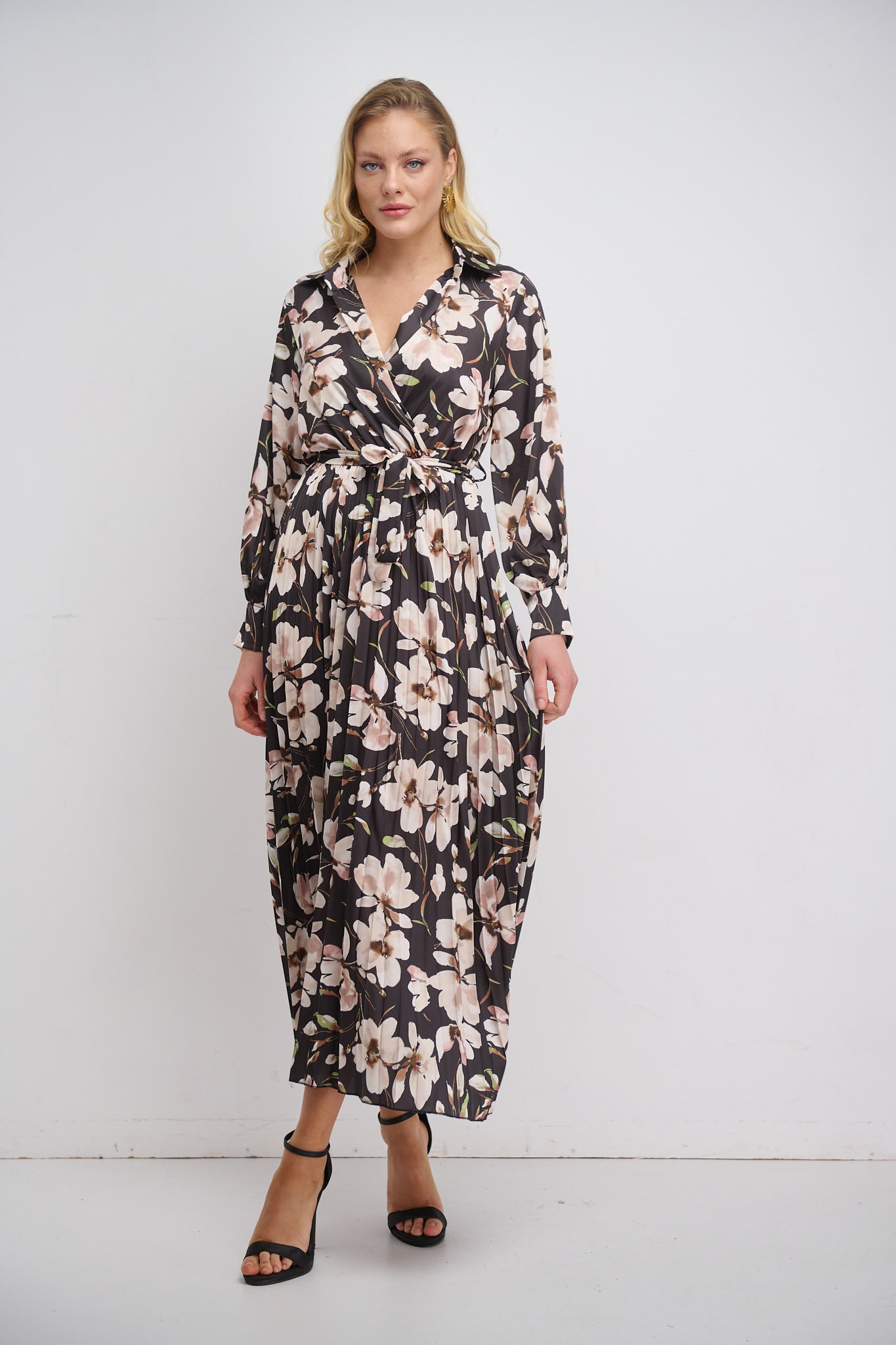 Pleated Maxi Floral Dress