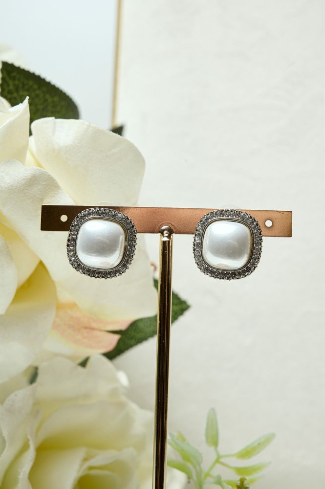 Pearl Earrings With Rhinestones