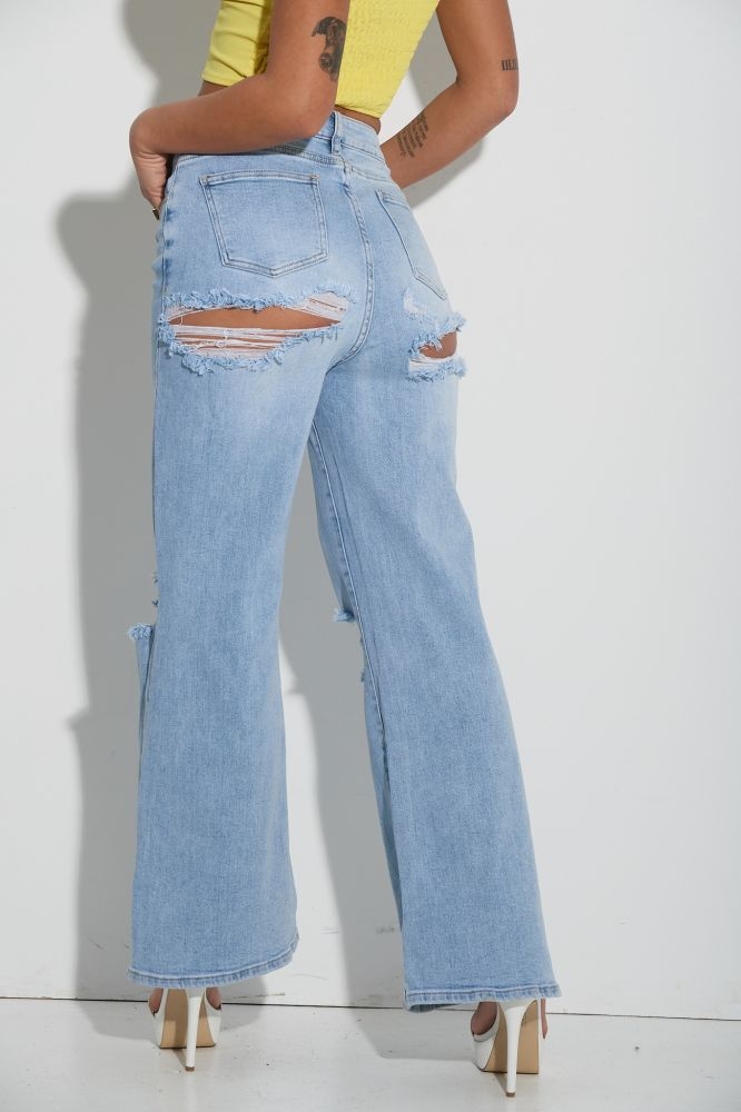 Buggy Jeans With Back Tearing