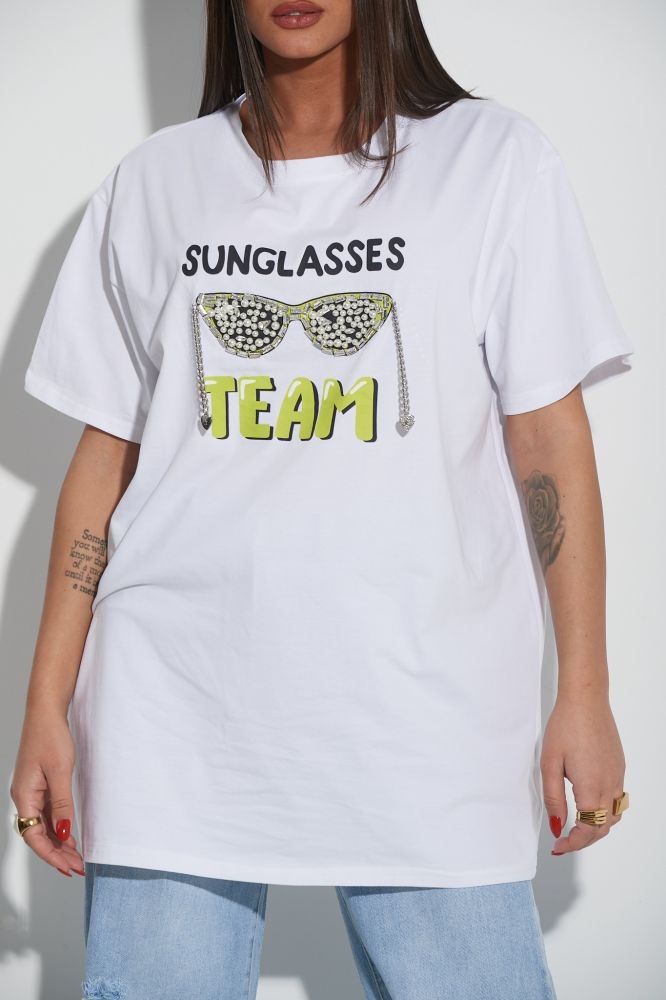 T-Shirt With Printed Glasses And Pearls