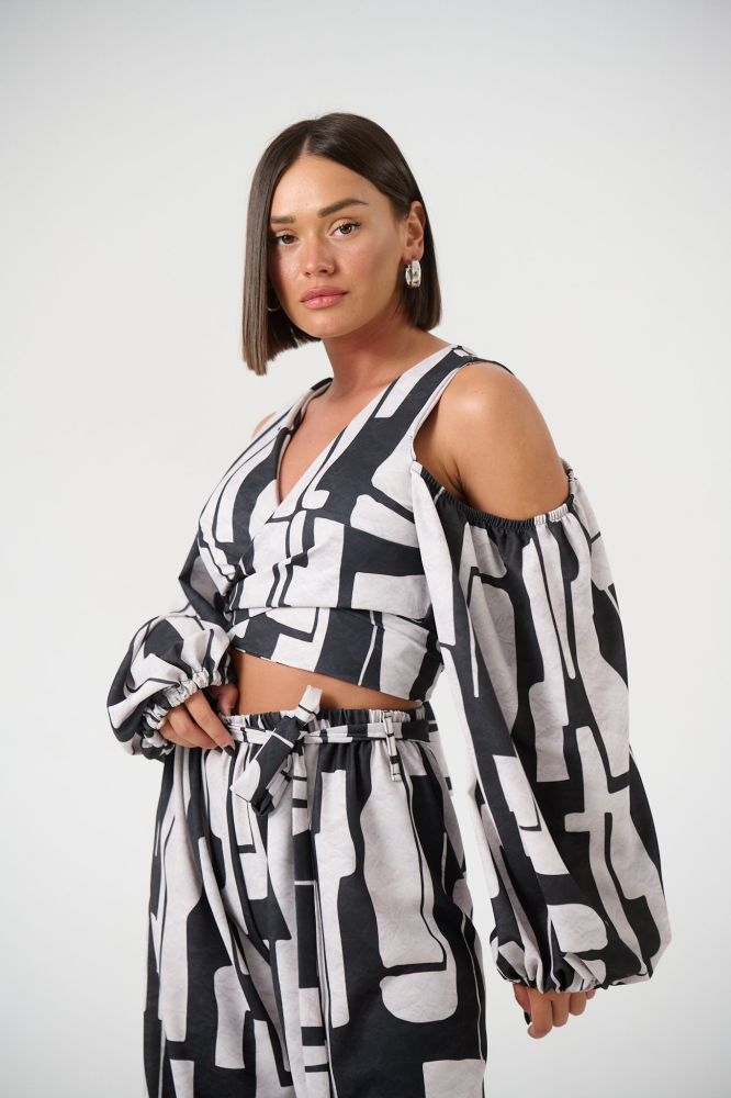 Off Shoulder Top With Geometrical Design 