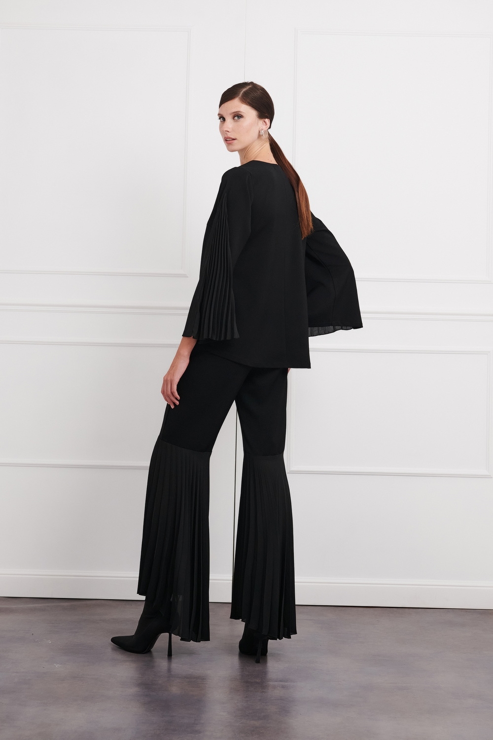 Blouse With Pleated Sleeves DEJAVU