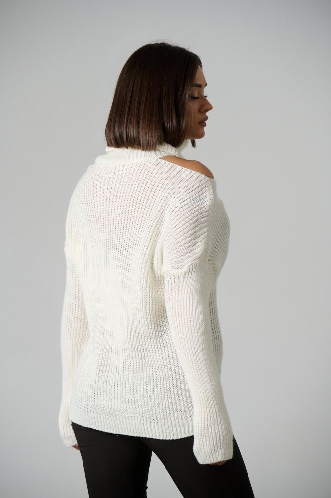 Knitwear Turtle Neck With Shoulder Tearing