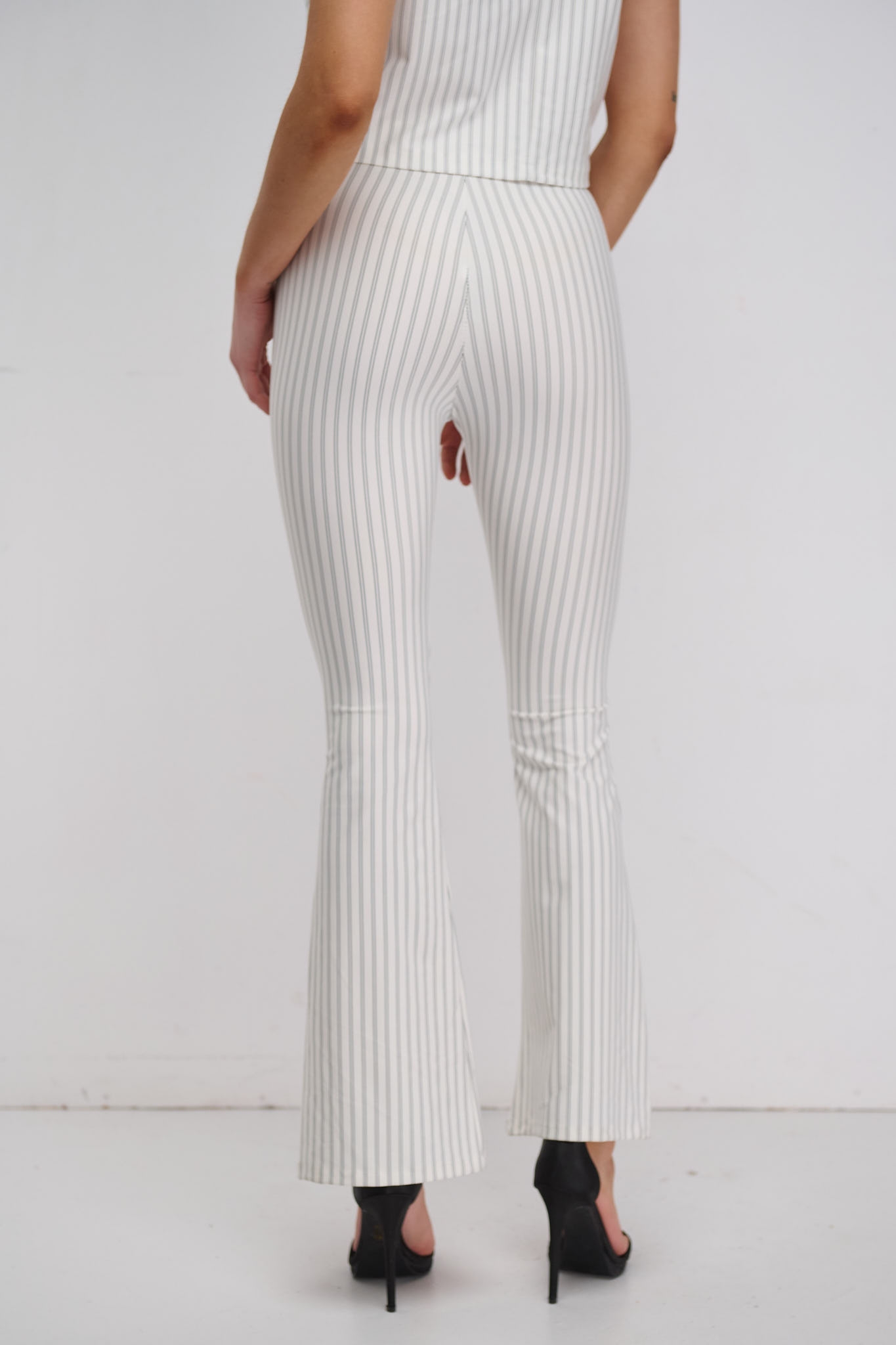Striped Highwaisted Bell-bottom Pants