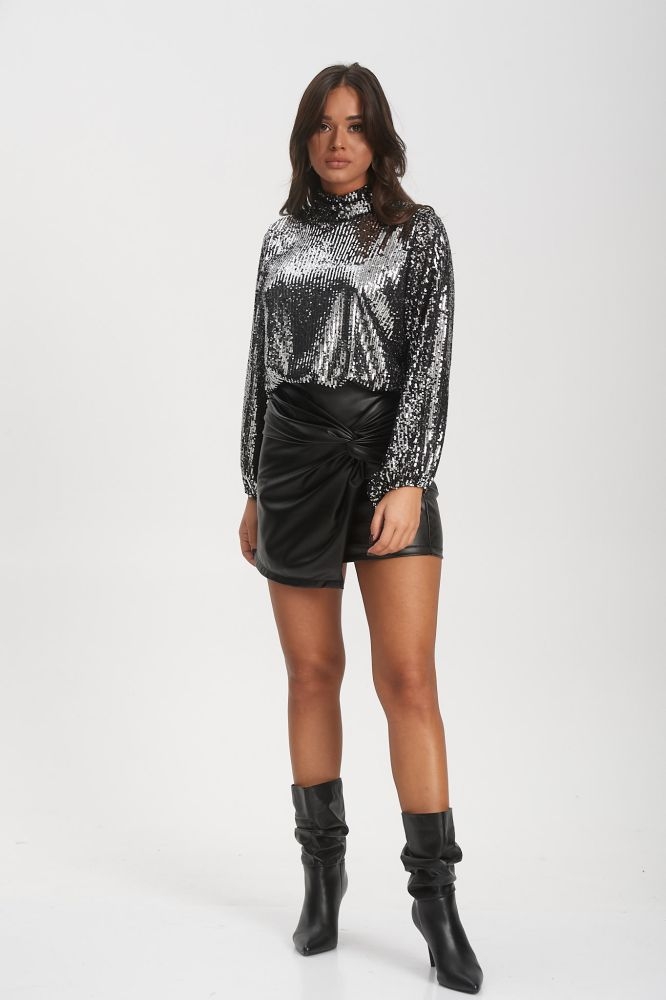Top Turtle Neck With Sequin
