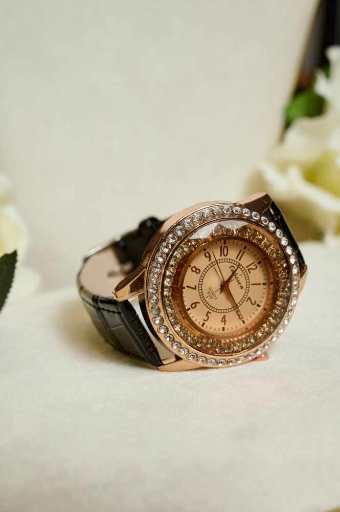 Round Shaped Watch With Rhinestones And Leatherette Strap