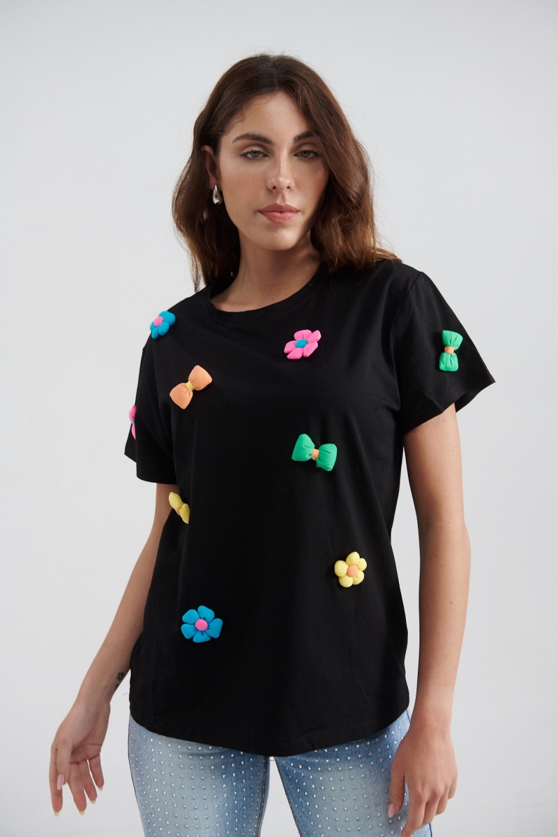 T-Shirt Με Πολύχρωμα 3D Στοιχεία