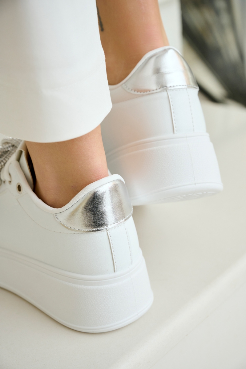 Sneakers With Desposable Bow Design And Rhinestones