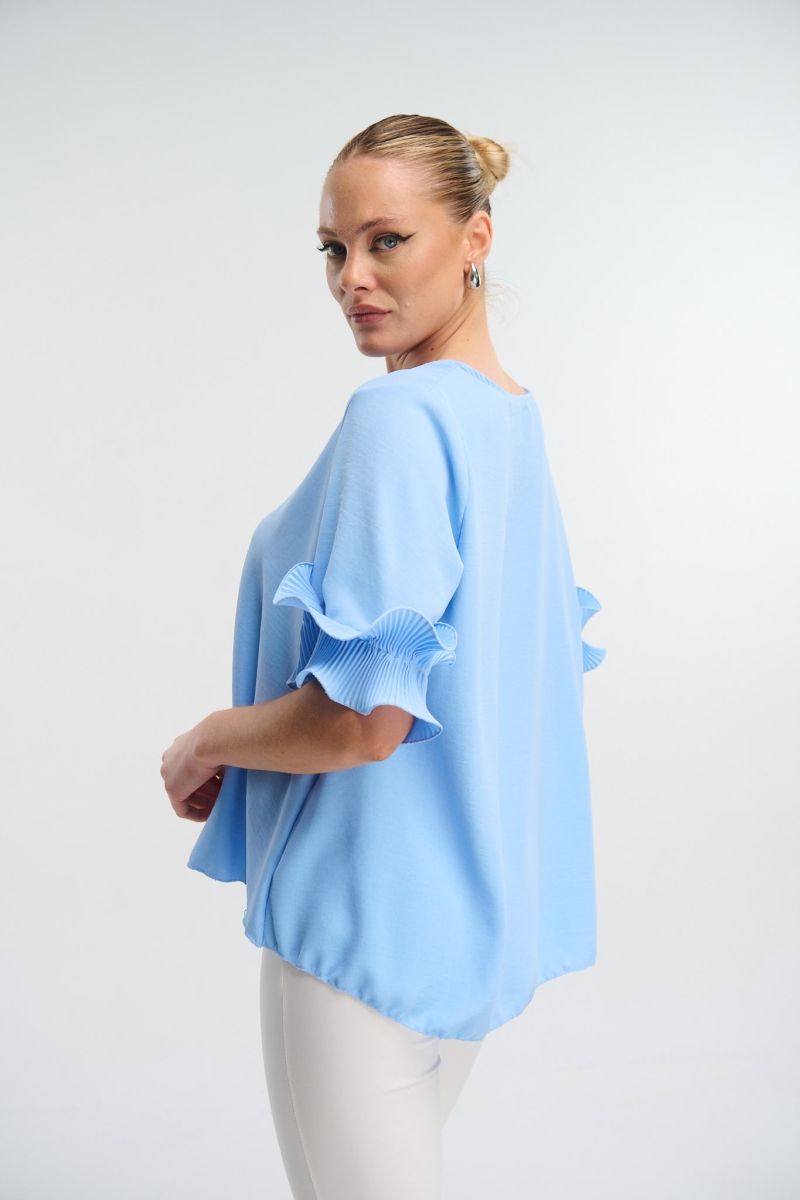 T-Shirt With Ruffled Sleeves And Flower